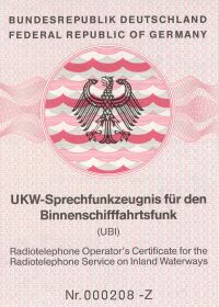 Die Wasserfahrschule Sch&ouml;tt in Travem&uuml;nde, Ihre Segelschule an der Ostsee, pr&auml;sentiert: UKW Sprechfunkzeugnis f&uuml;r den Binnenschifffhartsfunk (UBI)